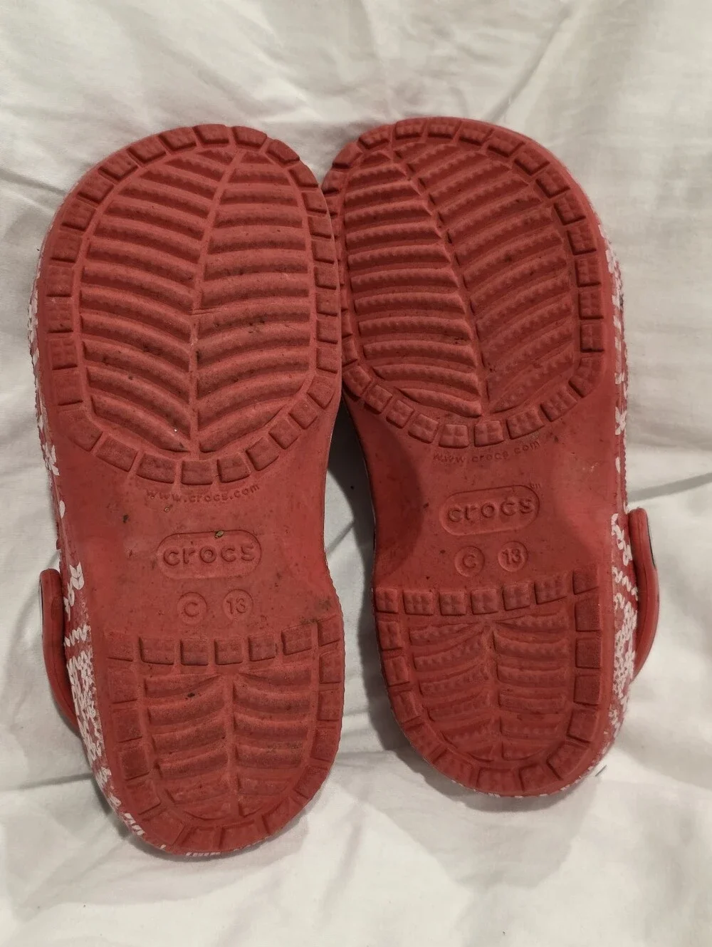Crocs Classic Holiday Red White Sweater Clogs Slip-On Youth Kids Size C 13